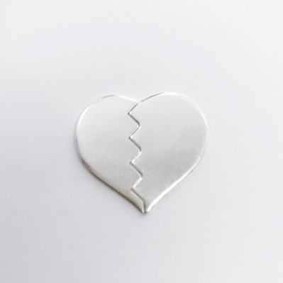 Sterling Silver Broken Heart 18g 1.5 inch